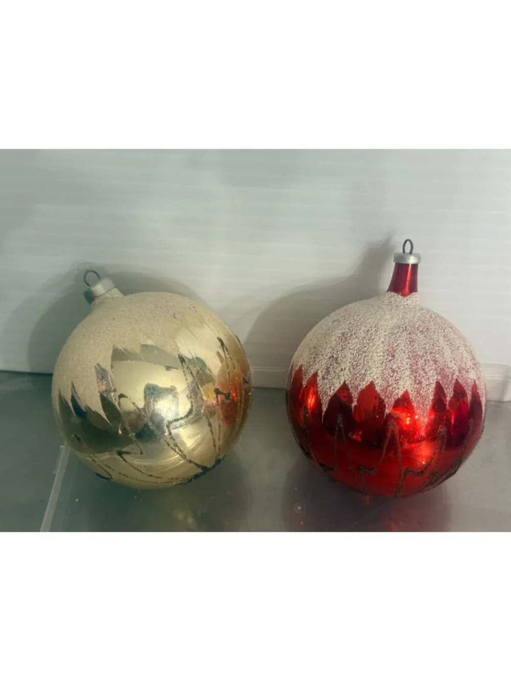 Vintage Pair Snow Cap Mica‎ Mercury Glass Christmas Ornaments Austria